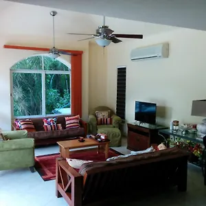 https://casa-beard-spacious-guest-house-with-high-speed-wifi-pool.tulum-hotels.net